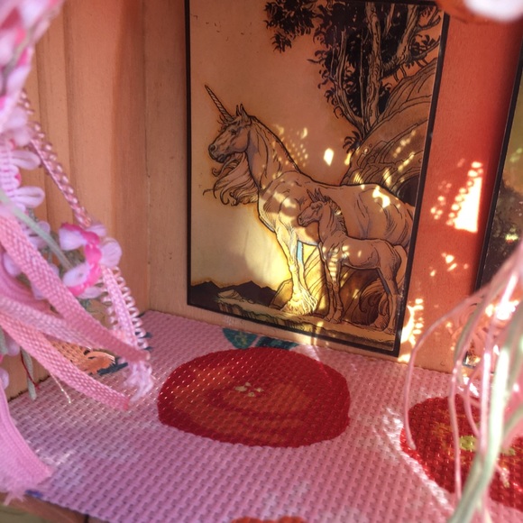 Fairy Hideaway Goddess of Spring Cave of Unicorns - Picture 13 of 16